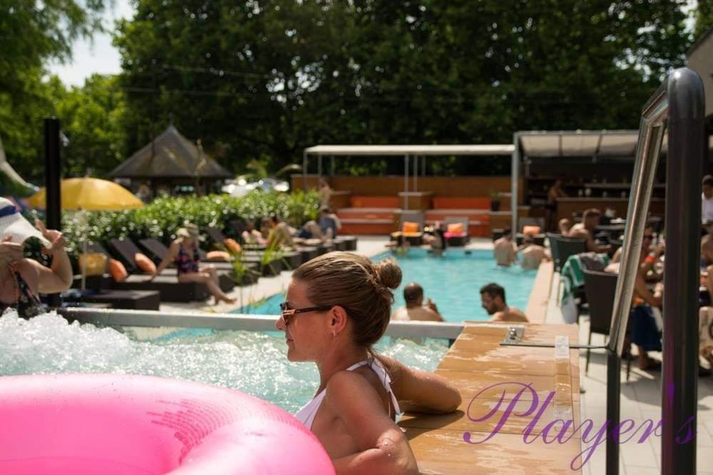 Player'S Pool&Rooms Vonyarcvashegy Exterior foto