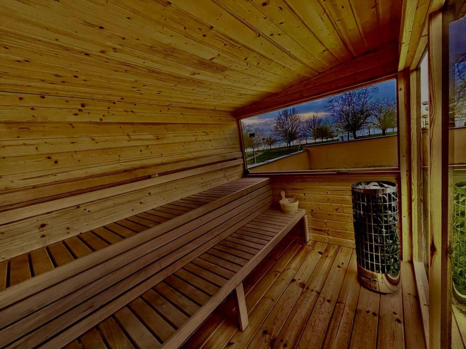 Player'S Pool&Rooms Vonyarcvashegy Exterior foto